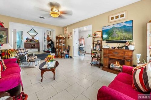 282 Rossiter Ave, Paterson NJ  07502-1317 exterior