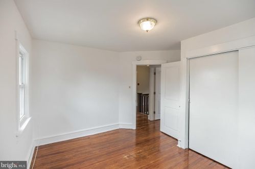 15 Lehigh Ave, Gloucester NJ  08030-1304 exterior