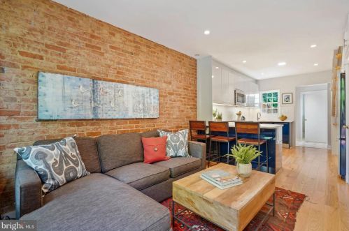 1211 C St, Washington, DC 20003-1451