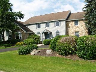 331 Little Creek Dr, Nazareth, PA 18064-8576