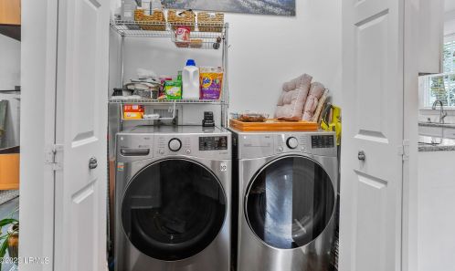 121 Bartram Dr, Beaufort SC  29902-5700 exterior