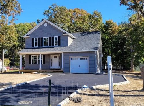 159 Washington Ave, Canaan Lake, NY 11772-2964