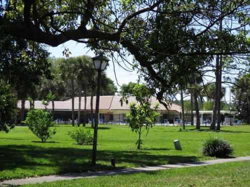 5662 Minaret Ct, Orlando FL  32821-8121 exterior