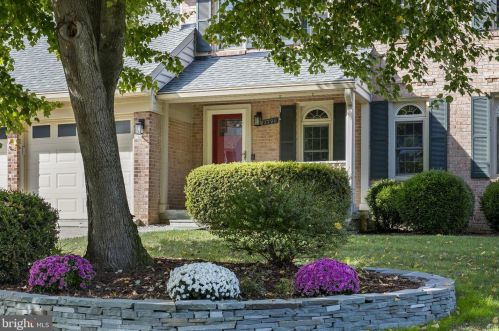 7790 Tangier Dr, Springfield, VA 22153-2328