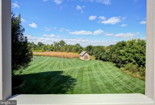 20405 Crimson Pl, Leesburg VA 20175-6362 exterior