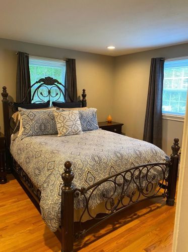 15 Woodbury St, Salem NH  03079-3212 exterior