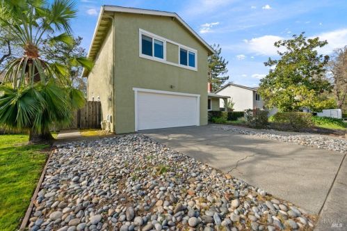 527 San Juan St, Santa Rosa CA  95409-2802 exterior