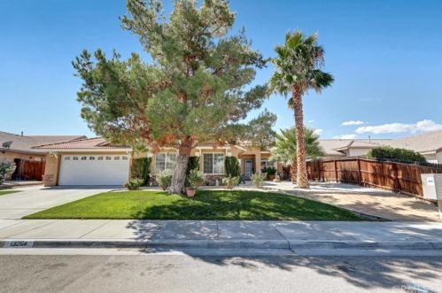 13264 Forest Meadow Ln, Victorville, CA 92395-8636