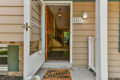 1117 Burr Oak Blvd, Waukesha, WI 53189-7299