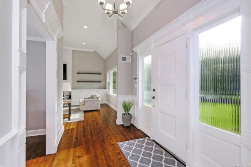 9 Charles Ln, Rye Brook NY  10573-1404 exterior