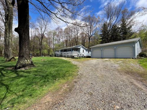 135 Parker Ave, Ligonier, PA 15658-2614