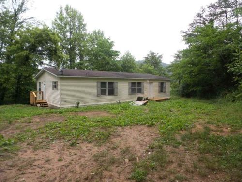 395 Paul Ln, Pioneer, TN 37847-4002