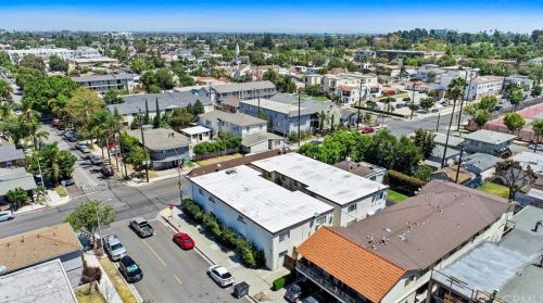 4212 10 St, Long Beach CA  90804-3906 exterior