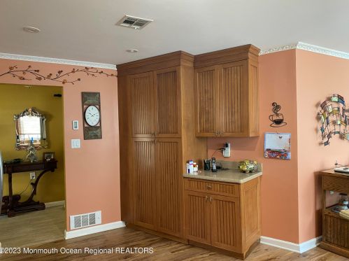 96 Everest Dr, Bricktown, NJ 08724-4910