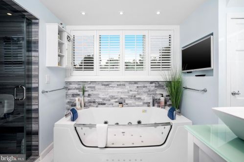 848 Riverside Ave, Trenton NJ 08618-5318 exterior