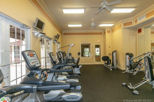 1120 146th Ter, Hollywood FL  33027-6165 exterior