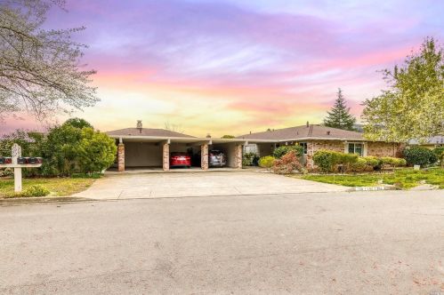 190 Mountain Vista Cir, Santa Rosa, CA 95409-6407