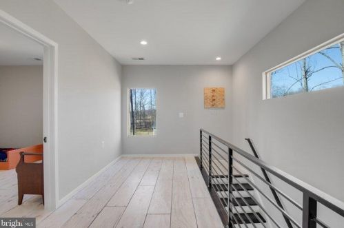 39744 Mount Gilead Rd, Leesburg VA 20175-6712 exterior