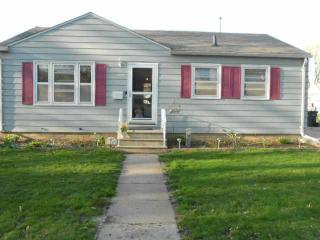 1147 Bourland Ave, Waterloo IA  50702-3338 exterior