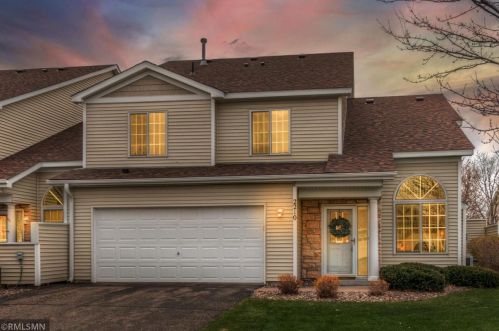 2210 Foxglove Way, Hudson WI  54016-8095 exterior
