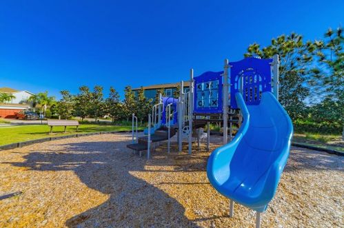 10103 Newminster Loop, Ruskin FL  33573-6727 exterior