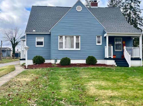 1821 Euclid Ave, Zanesville, OH 43701-2329