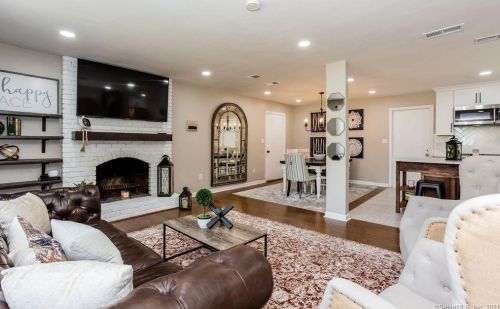 28 Talcott Rd, Glastonbury CT  06033-2919 exterior