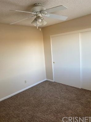 2869 La Vida Dr, Lancaster CA  93535-5873 exterior