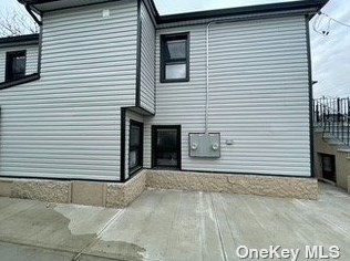72-21 Burchell Ave, Far Rockaway NY  11692-1112 exterior