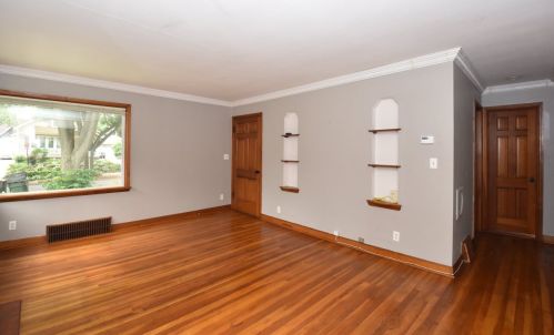 8330 Portland Ave, Milwaukee WI 53213-3018 exterior