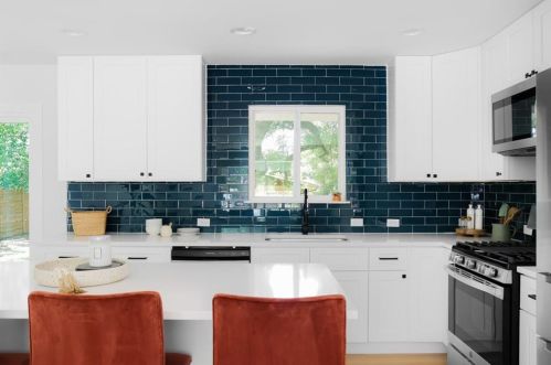 2300 Fair Oaks Dr, Austin TX 78745-2754 exterior