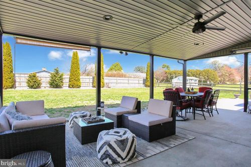 1024 Kercher Ave, Dauberville PA  19533-9389 exterior