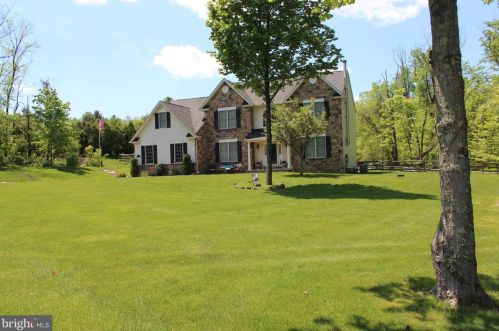 2030 Oak Ave, Jamison PA  18929-1004 exterior
