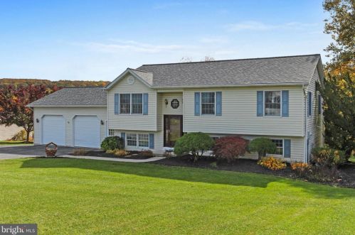 6116 Gardner Rd, Spring Grove PA  17362-9158 exterior