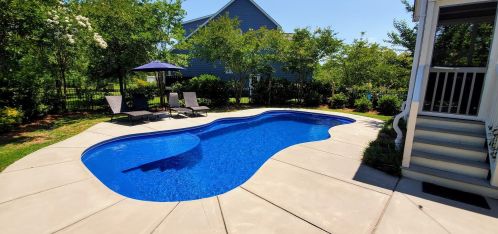 2979 Riverwood Dr, Mount Pleasant SC  29466-8165 exterior