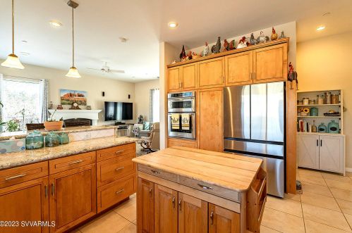 300 Michaels Ranch Dr, Sedona AZ 86336-9526 exterior