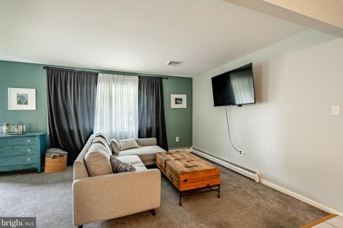 428 Neiffer Rd, Collegeville PA  19473-1415 exterior