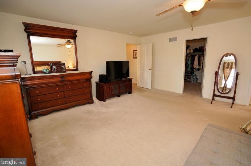 1941 Canyon Creek Rd, Gilbertsville PA  19525-7002 exterior