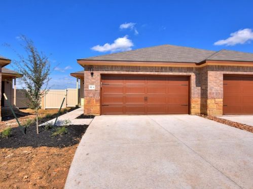 517 Jack Rabbit Ln, Creedmoor, TX 78610