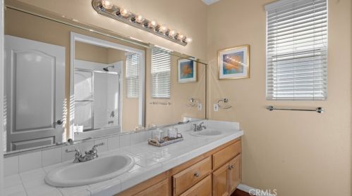 28341 Brookview Ter, Santa Clarita CA  91350-4446 exterior