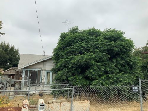 577 La Cadena Dr, Riverside CA  92501-1346 exterior