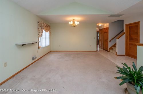 30 Baker Dr, Jackson Twp NJ  08527-3904 exterior