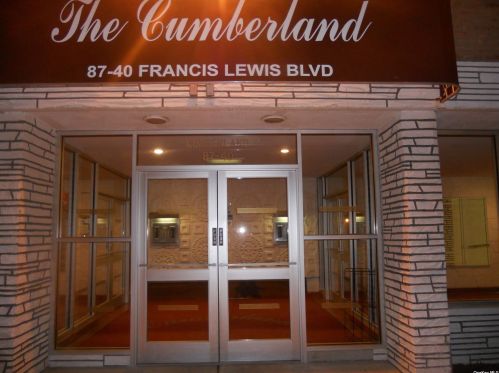 87-40 204th St, Jamaica, NY 11427-2205