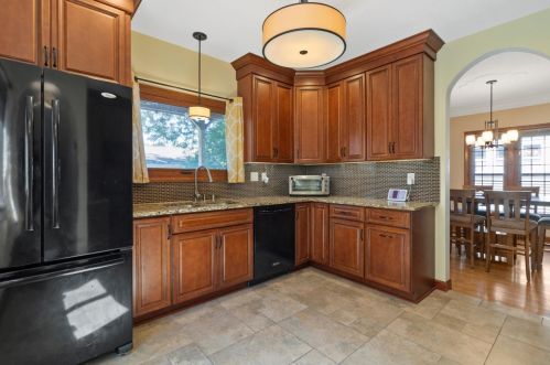 3213 42, Milwaukee WI 53216-3516 exterior