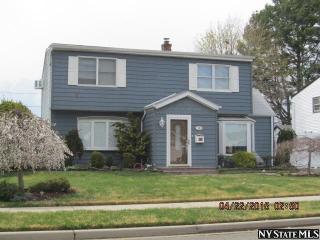 24 Academy Ln, Plainedge, NY 11756-2629
