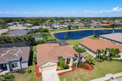 4158 Gumbo Limbo Ct, Bonita Springs, FL 34134-9120