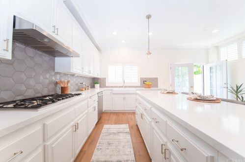 1814 Stanford Ave, Redondo Beach CA  90278-2744 exterior