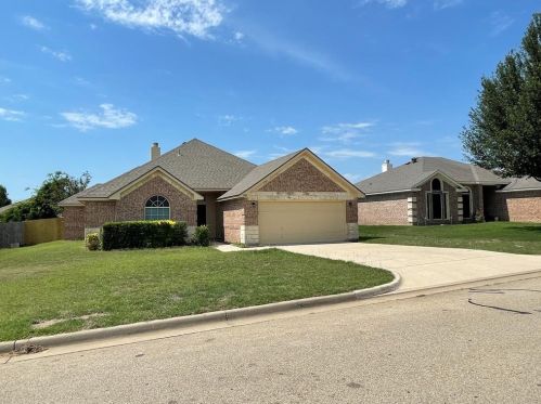 1929 Windowmere Trl, Weatherford, TX 76085-3617