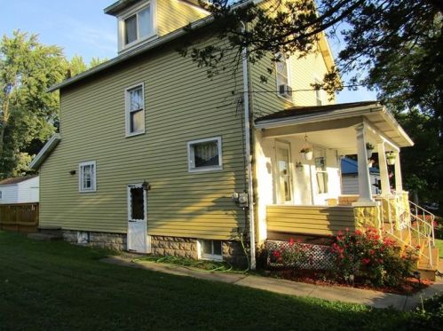 1610 Albert St, New Castle, PA 16105-2640