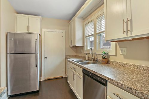 7123 22nd Ave, Kenosha WI 53143-5314 exterior